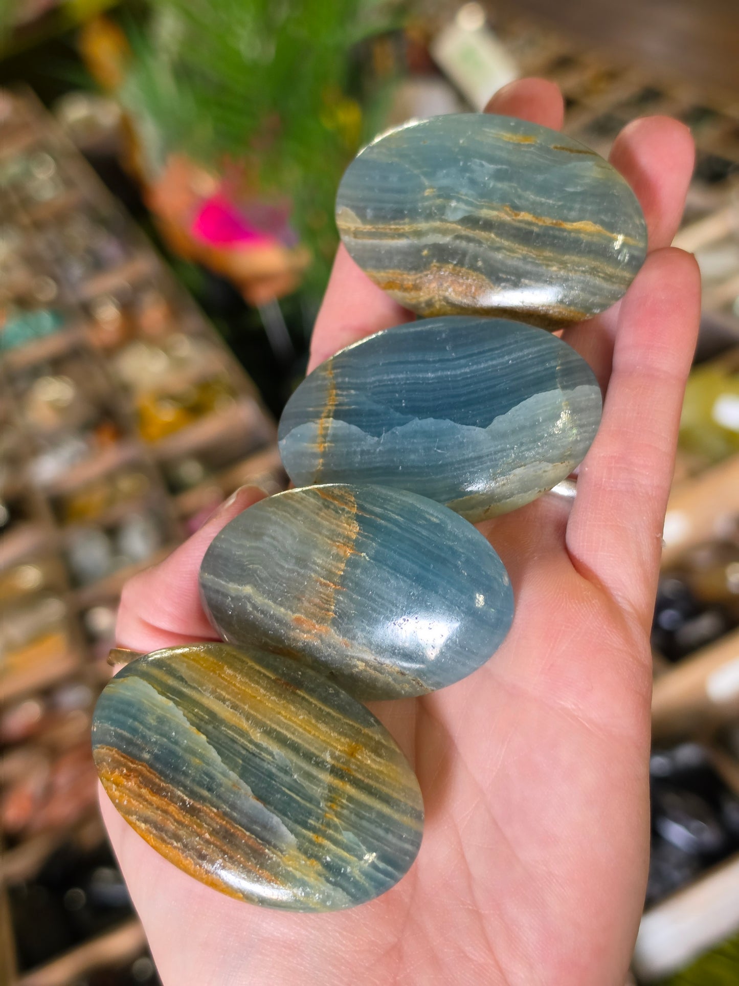 Blue Onyx Palmstone