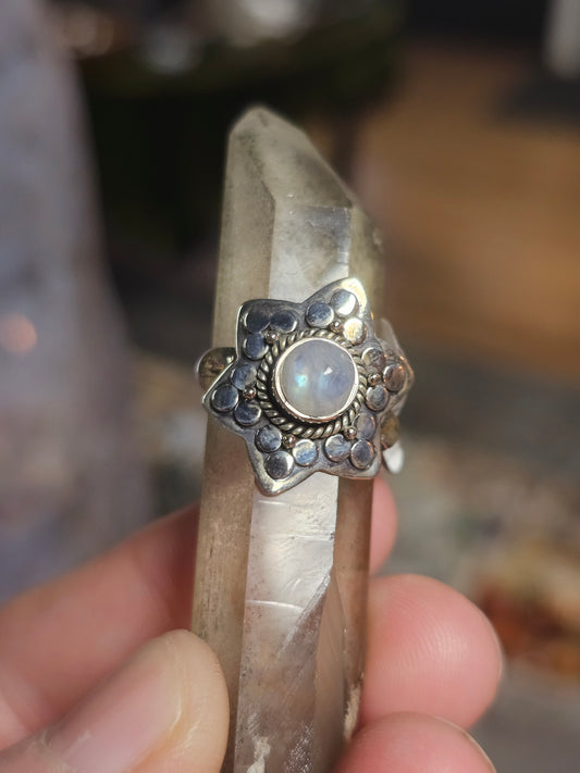 Size 7 Moonstone Ring