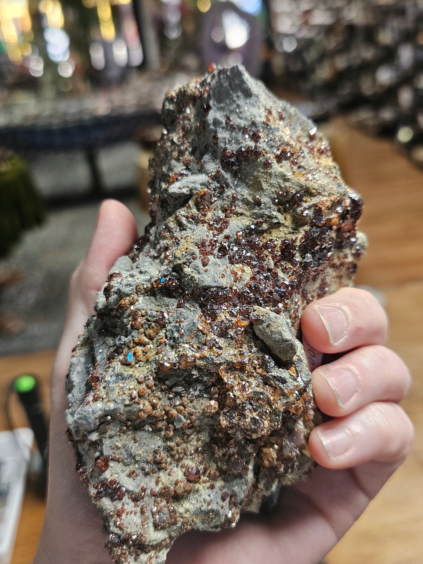 Sphalerite on Quartz Druzy