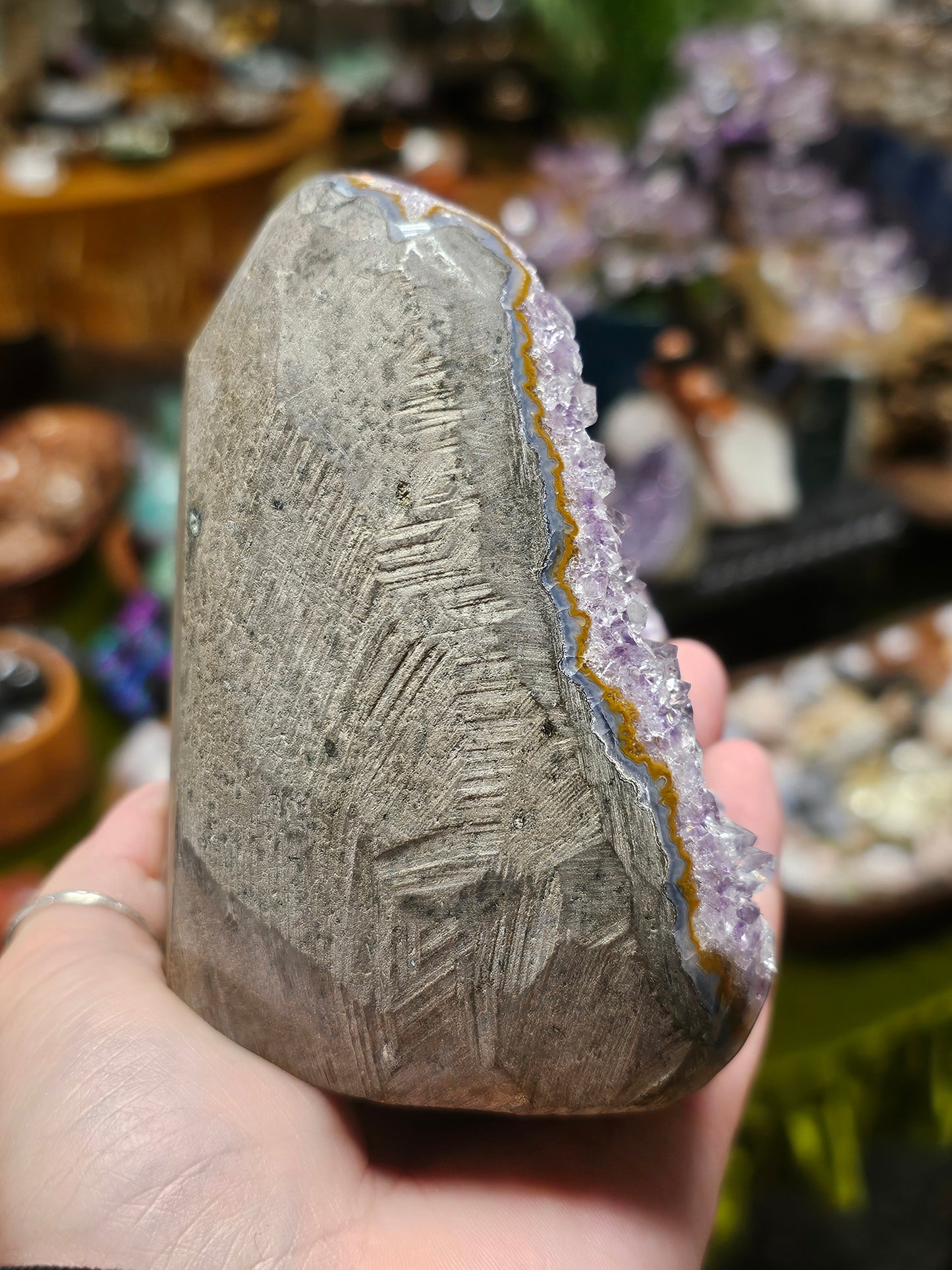 Amethyst Cut base