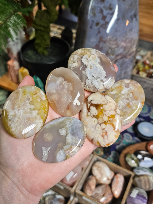 Flower Agate Palmstone