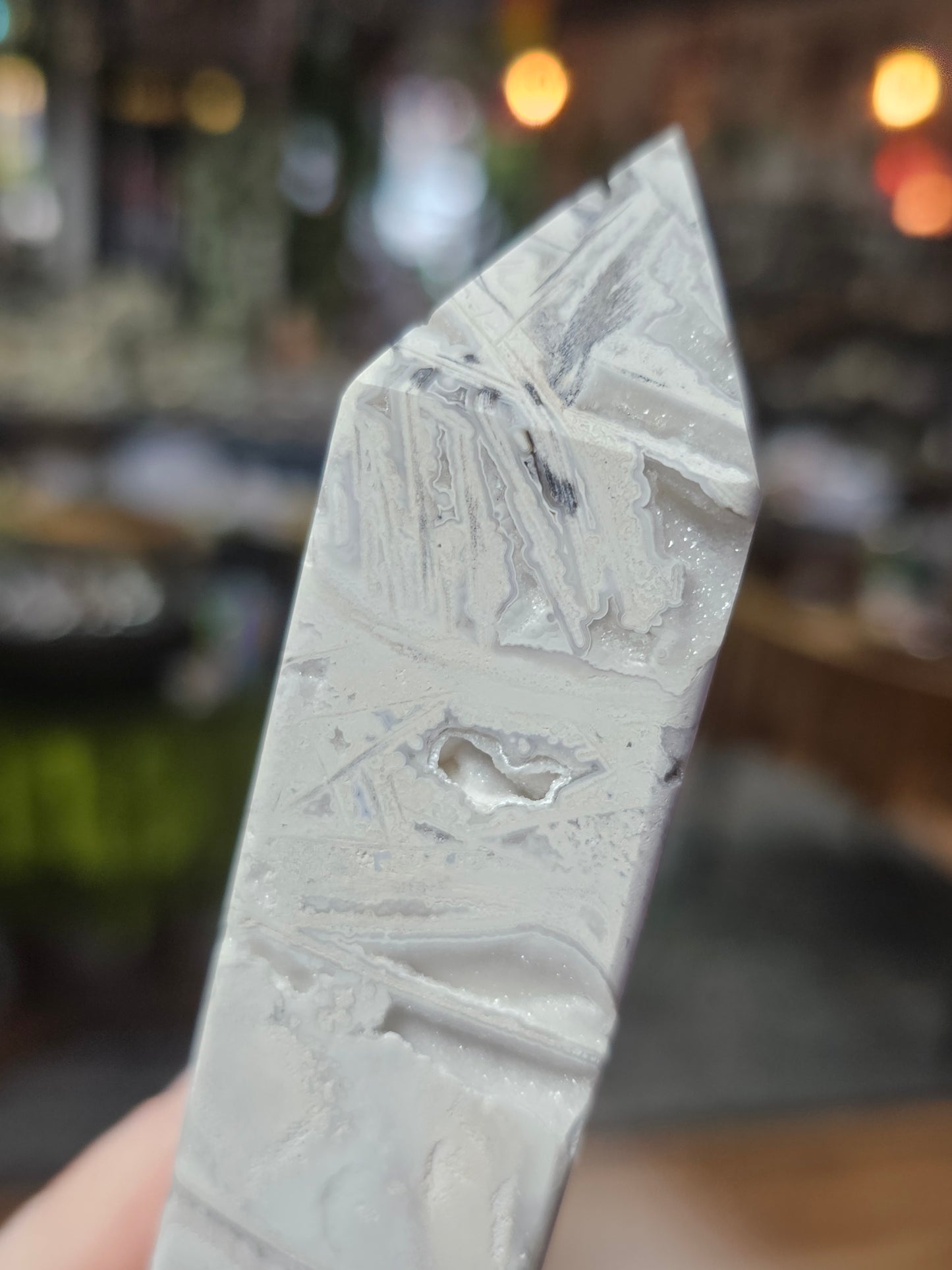 Lattice Lace Agate Tower