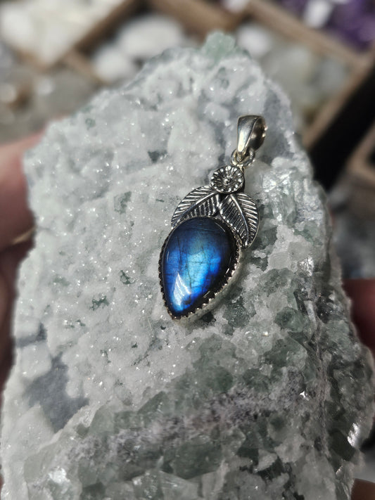 Labradorite Pendant