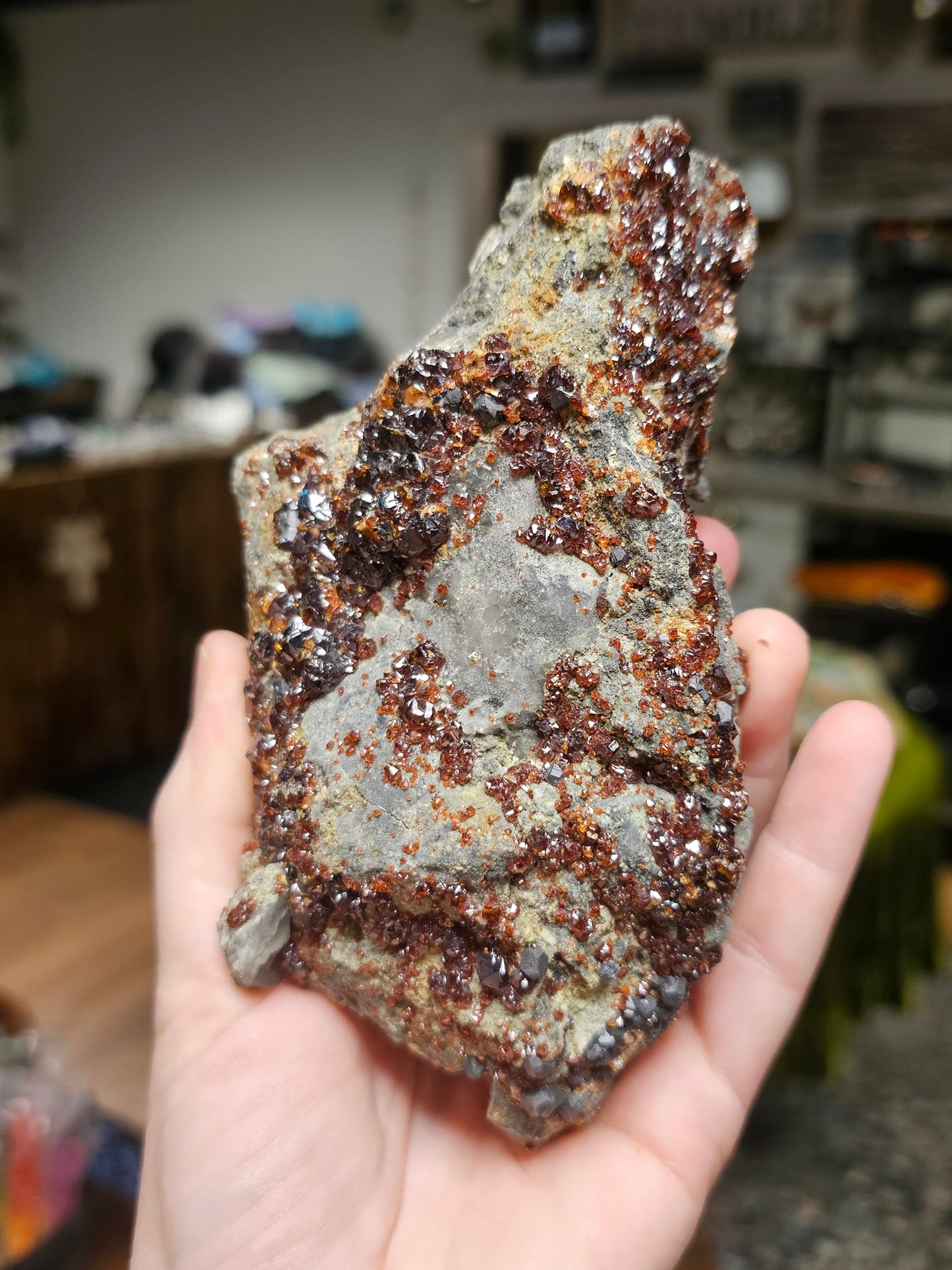 Sphalerite on Quartz Druzy
