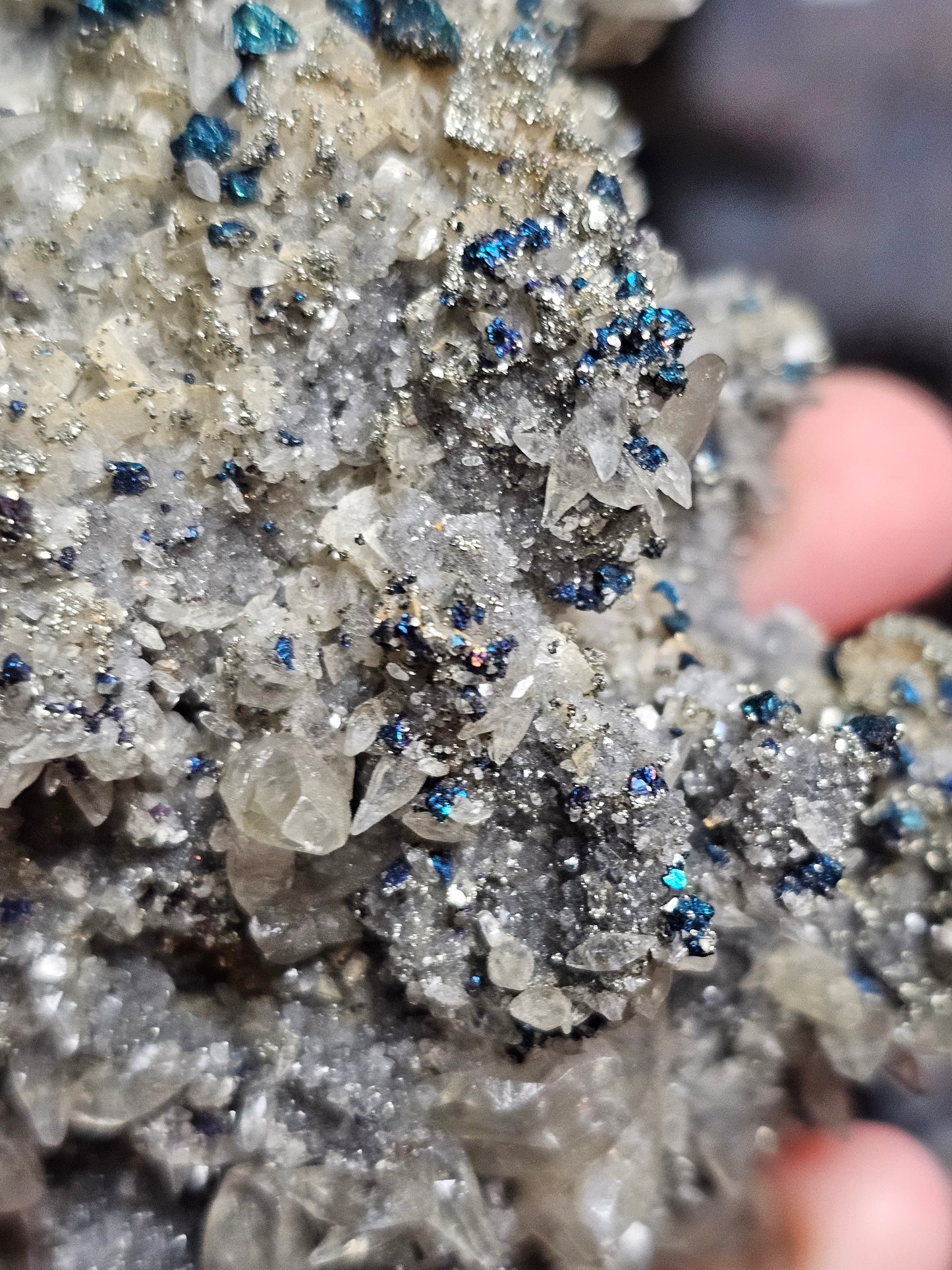 Chalcopyrite and Calcite on Druzy Quartz