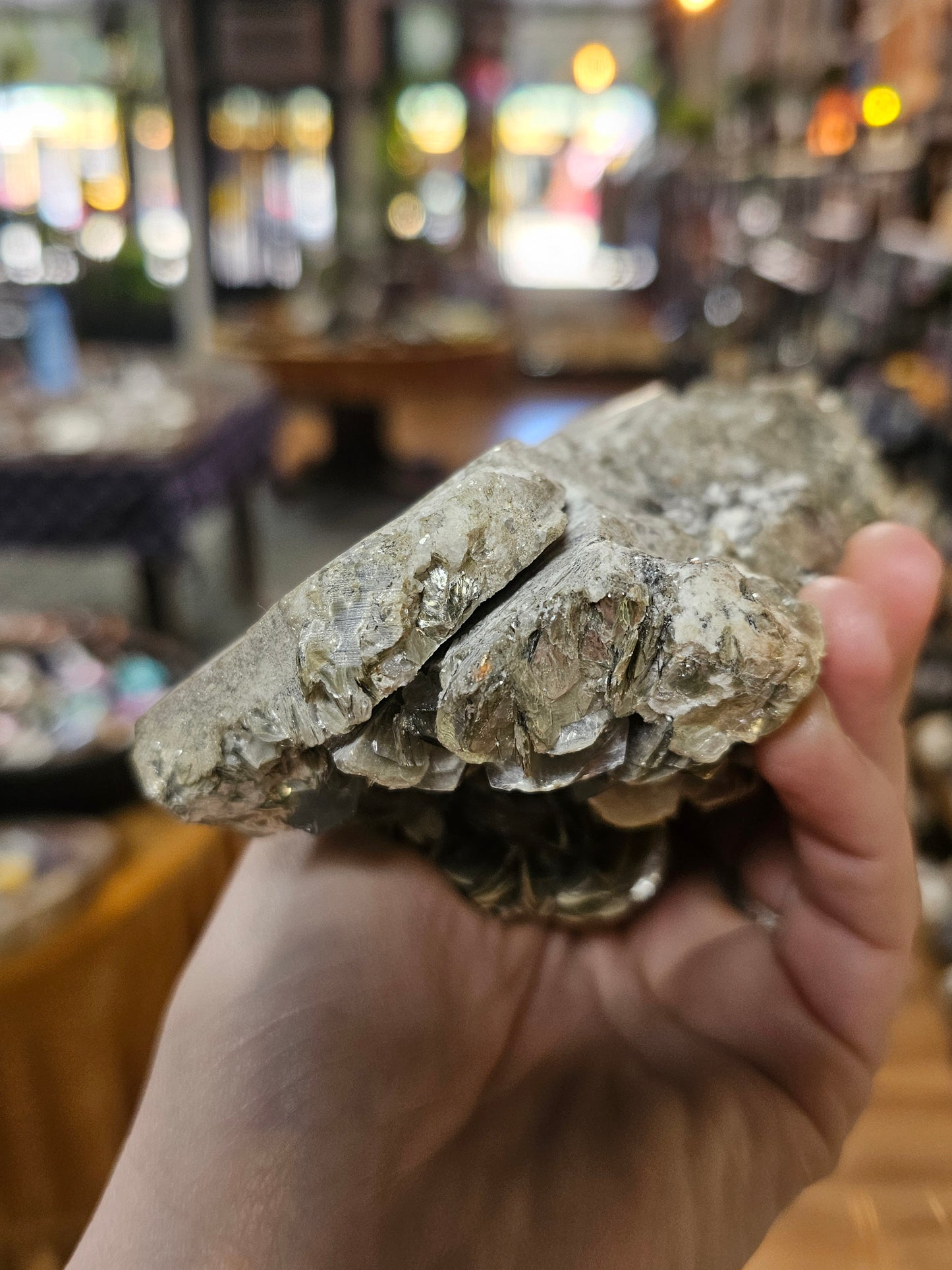 Aquamarine on Muscovite