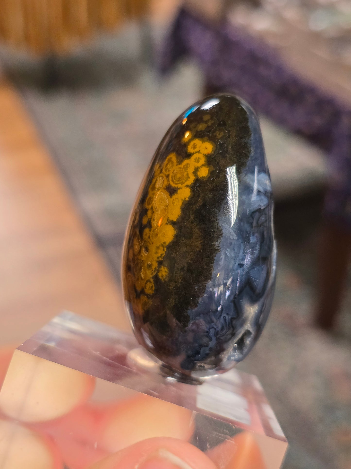 Warring State Agate Egg Carving
