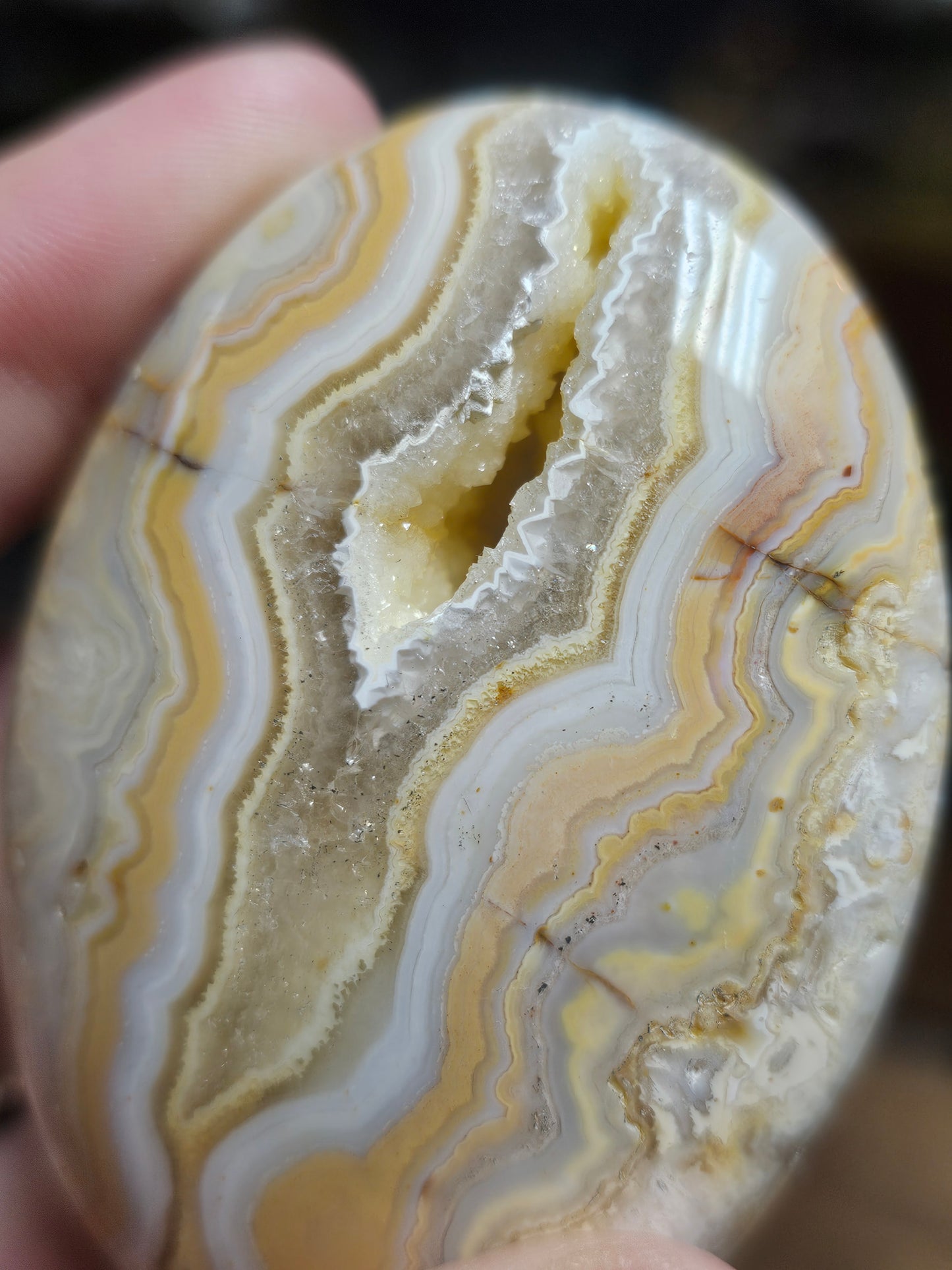 Java Lace Agate Palmstone