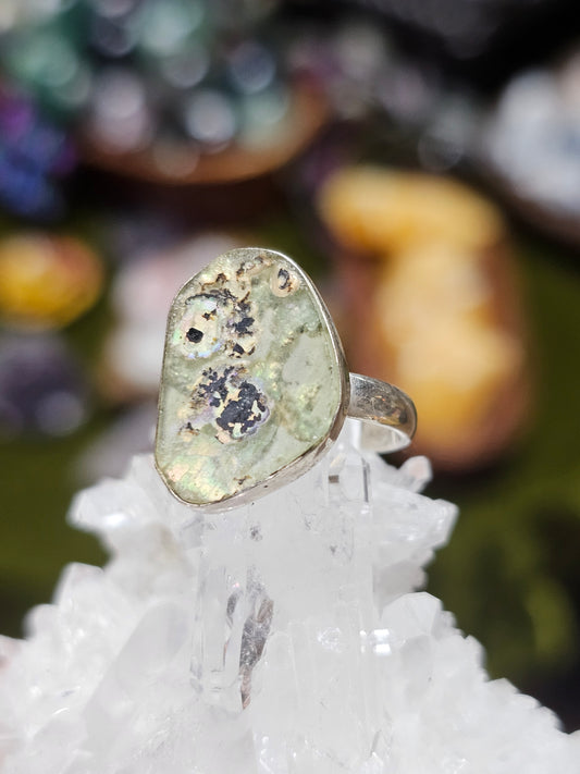 Size 7.5 Roman Glass Ring