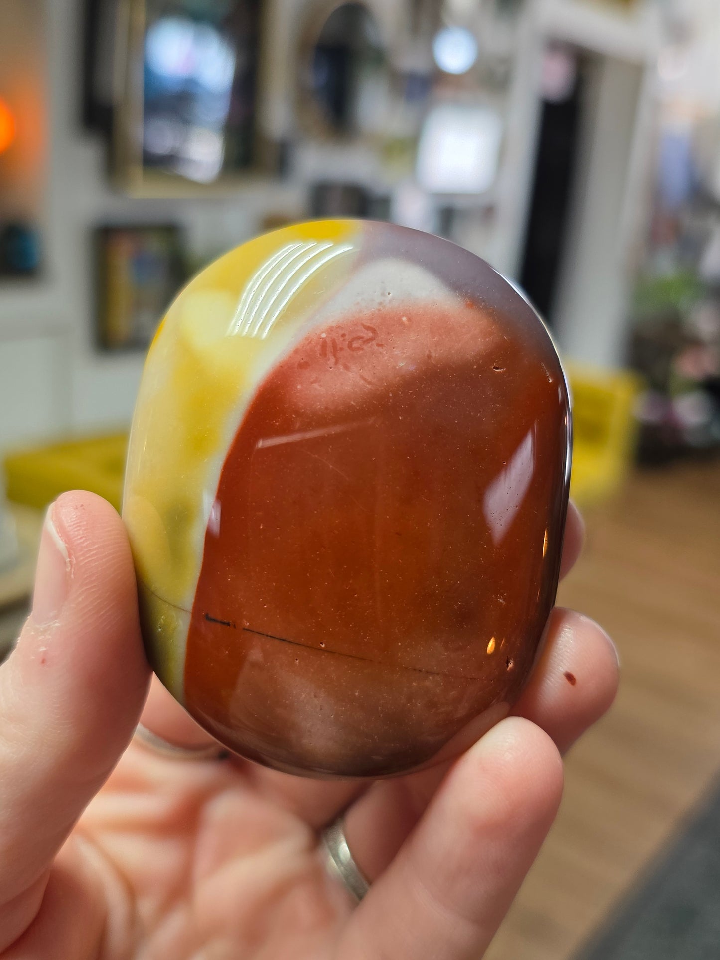 Mookaite Palmstone