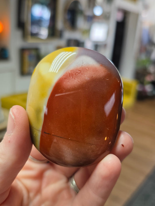 Mookaite Palmstone