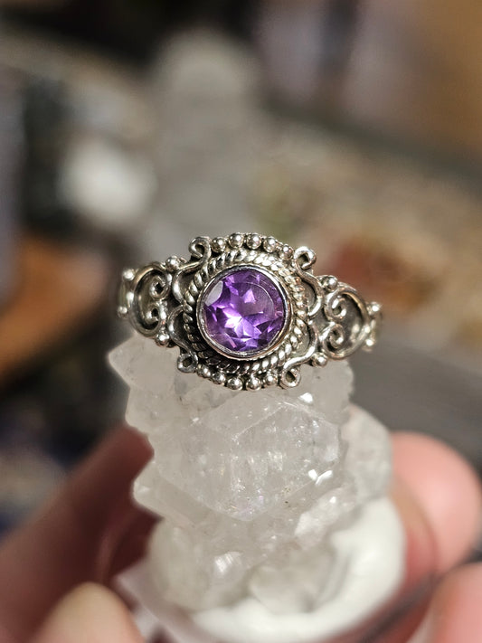 Size 7 Faceted Amethsyt Ring
