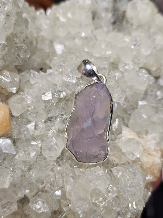 Natural rough lavender quartz