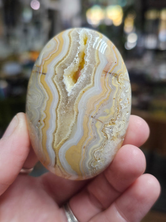 Java Lace Agate Palmstone