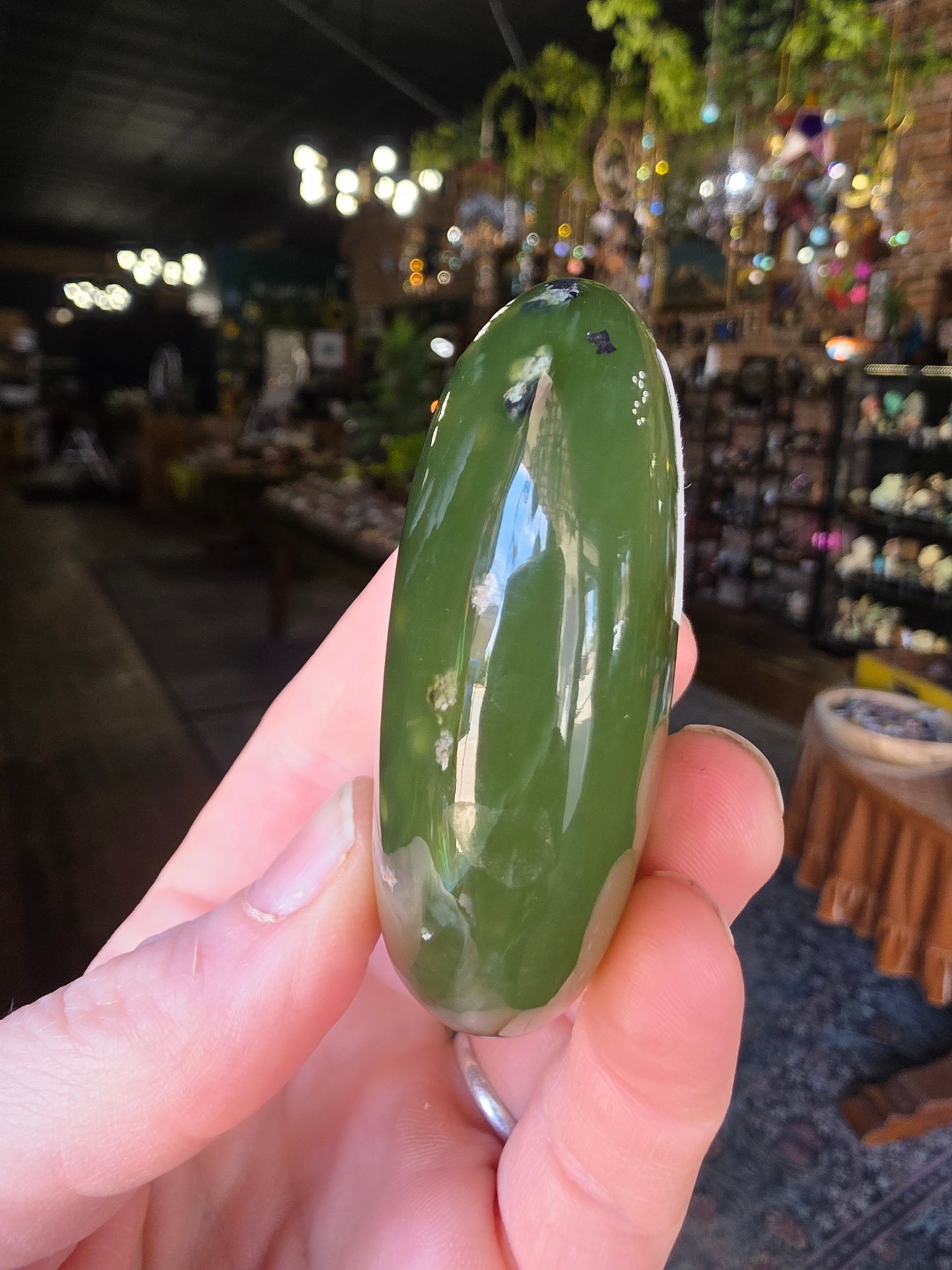 Transparent Serpentine Palm Stone