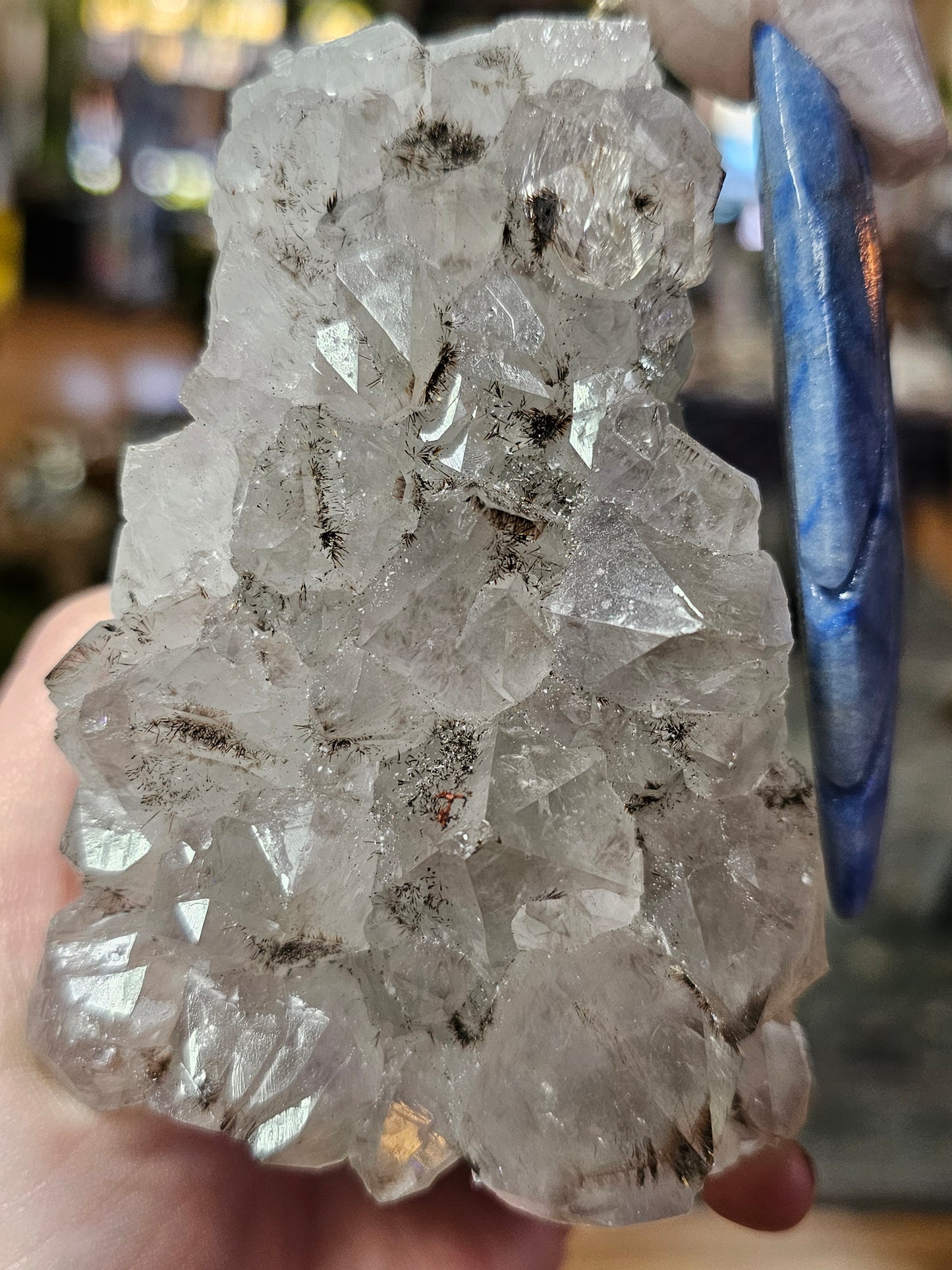 Bird Carving on Included Quartz Cutbase