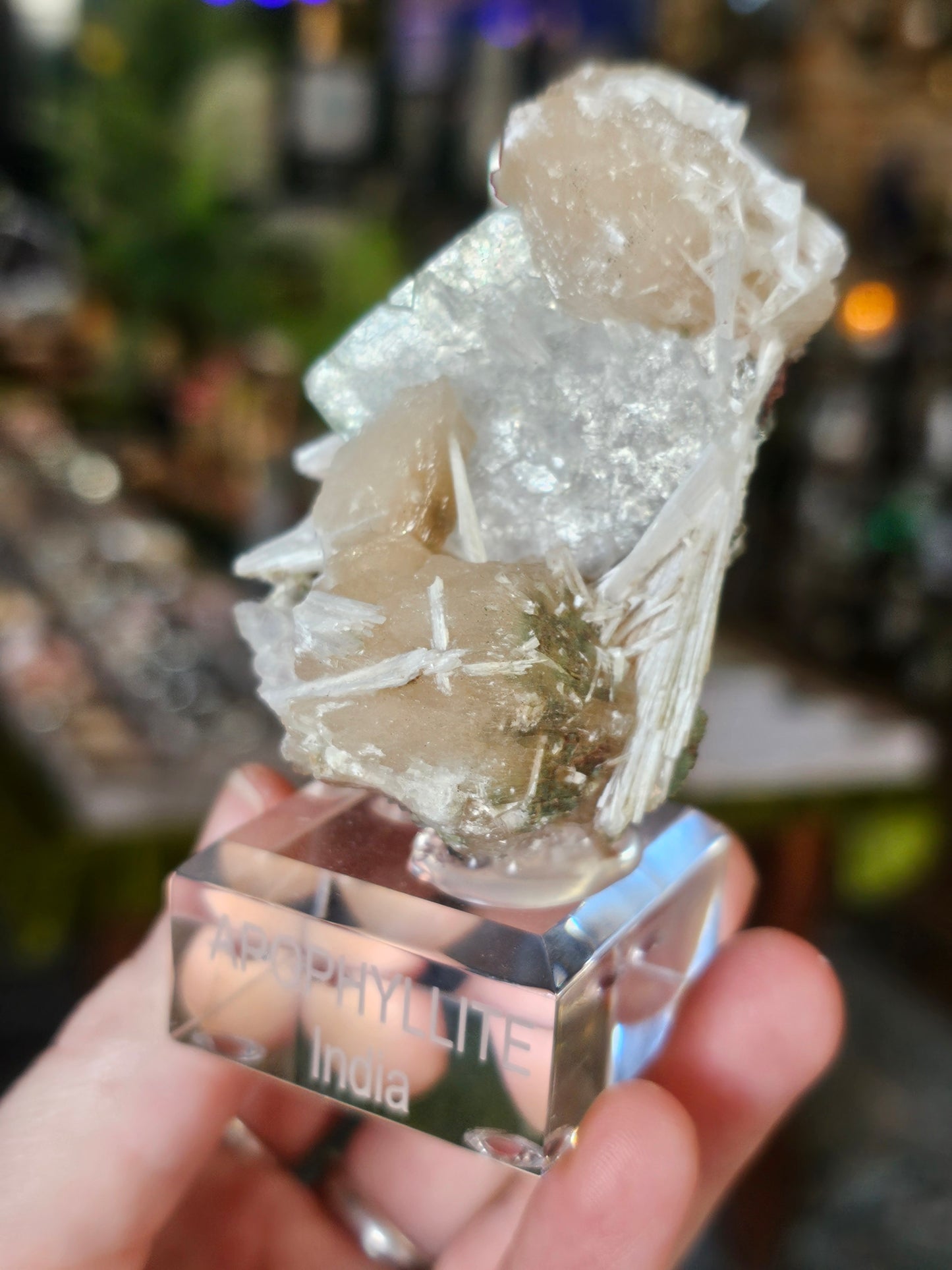 Apopthylite on Stilbite