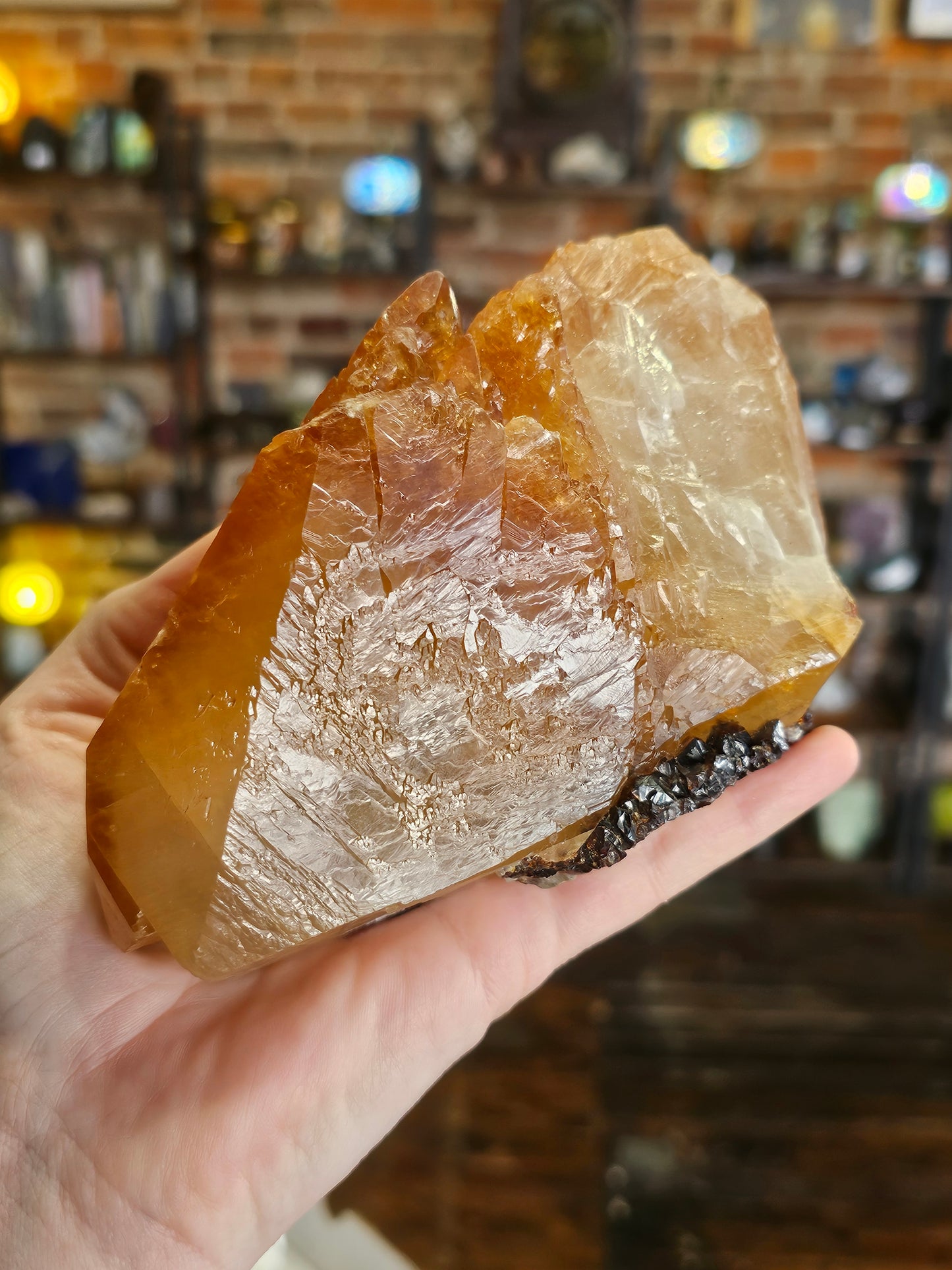 Sphalerite on Calcite