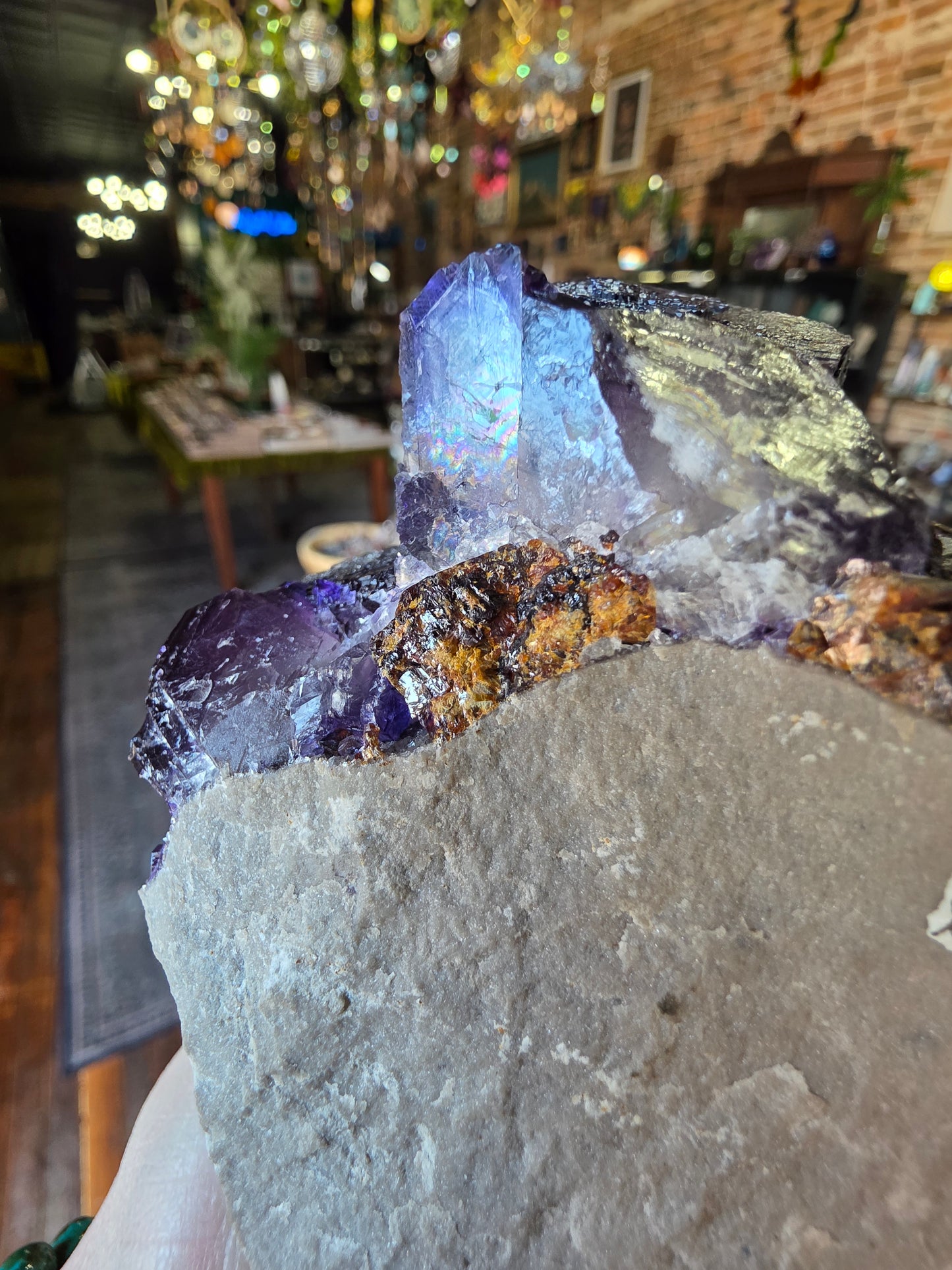 Fluorite, Sphalerite, Barite on Druzy Quartz