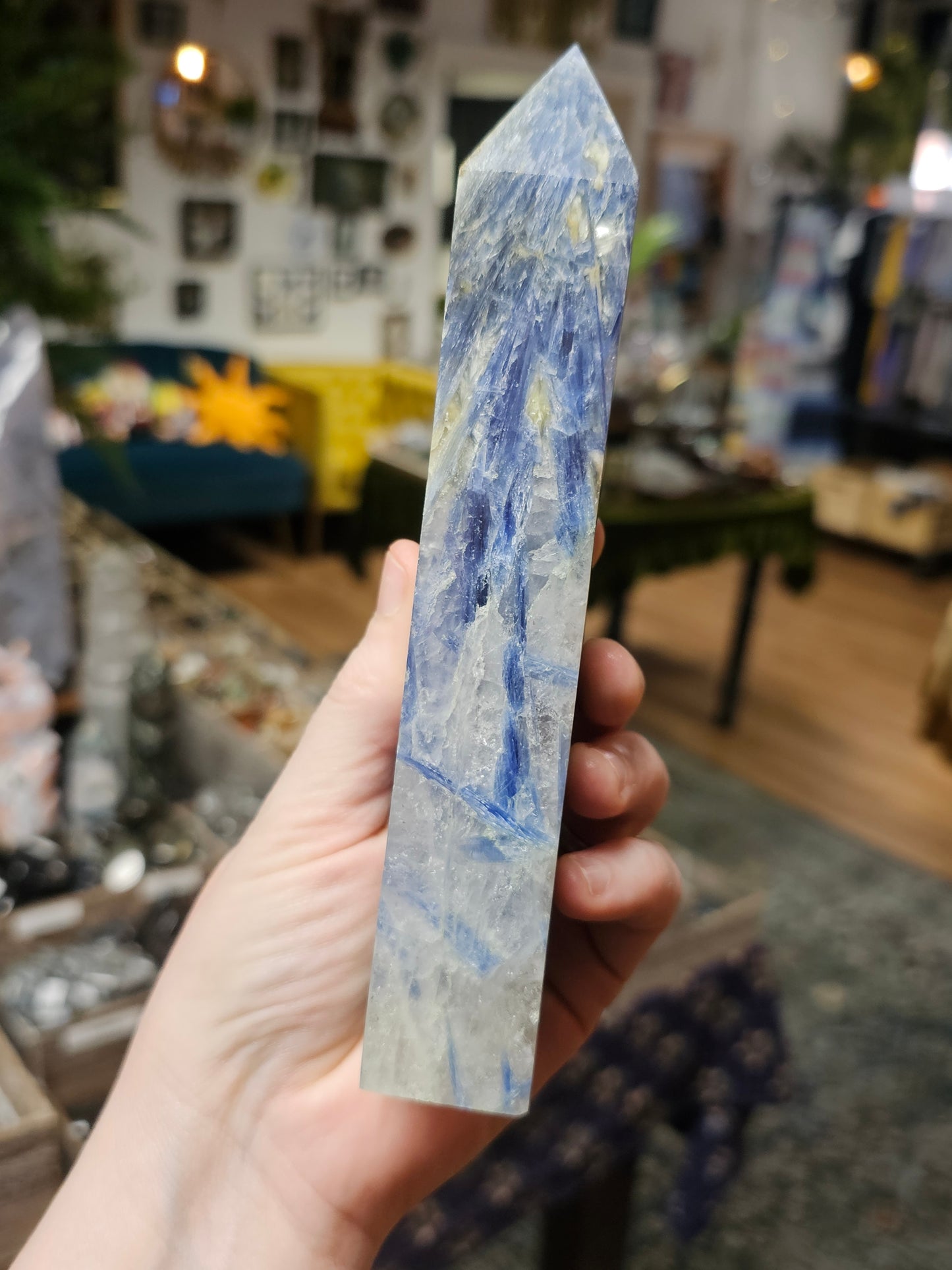 Blue Kyanite in Quartz Tower