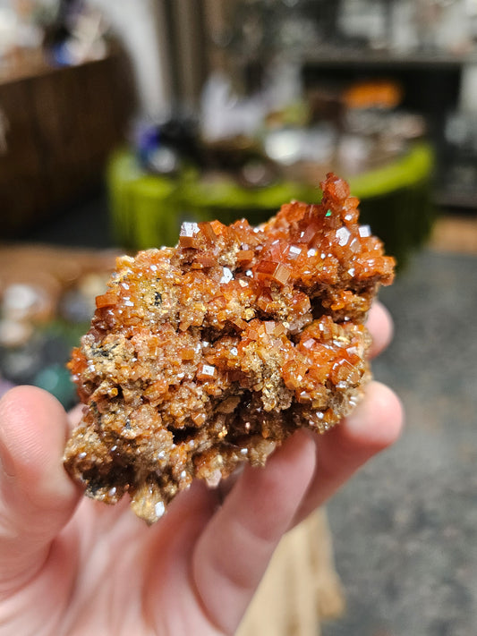 Vanadinite on Barite