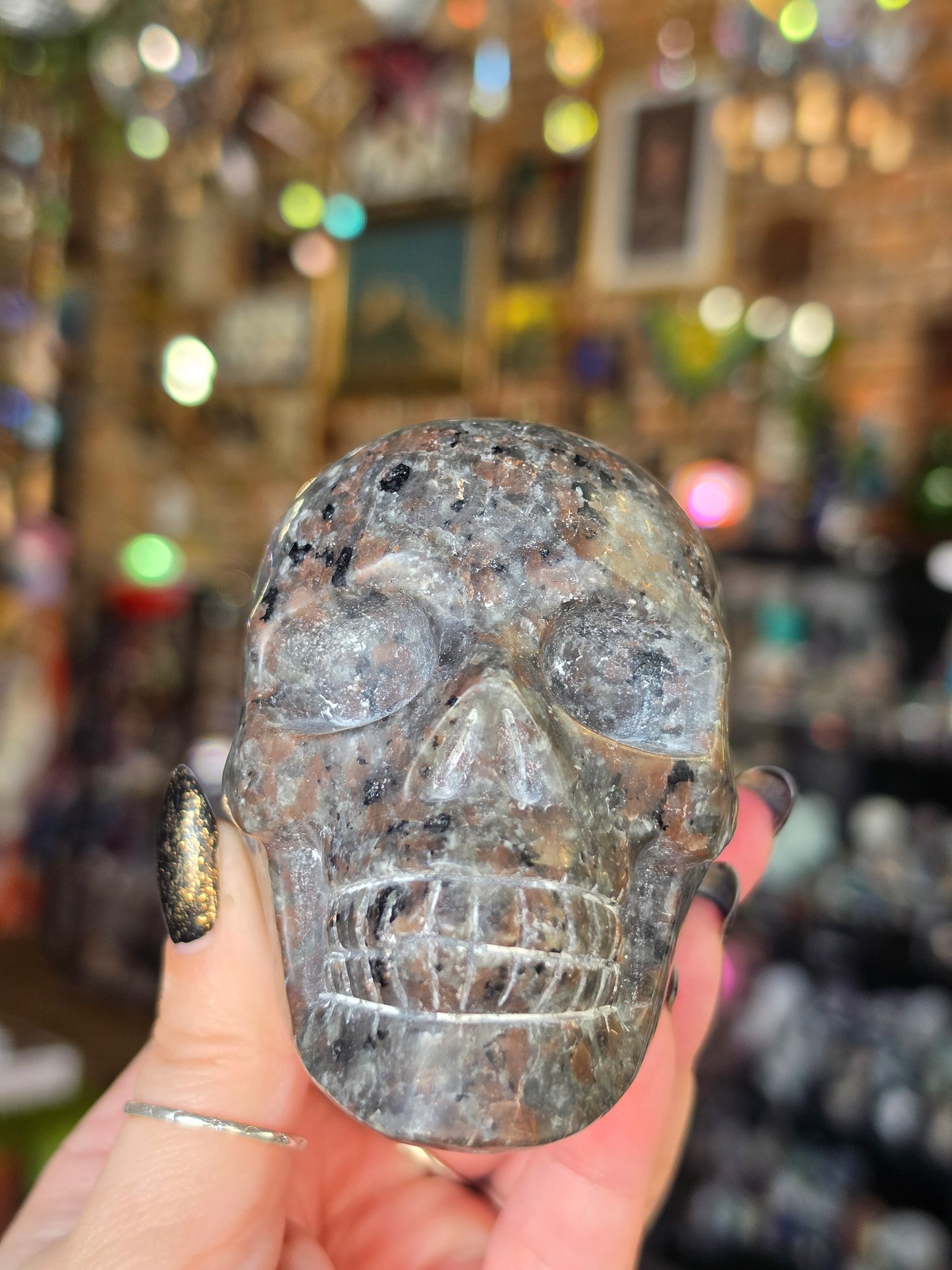 UV Reactive Sodalite Skull