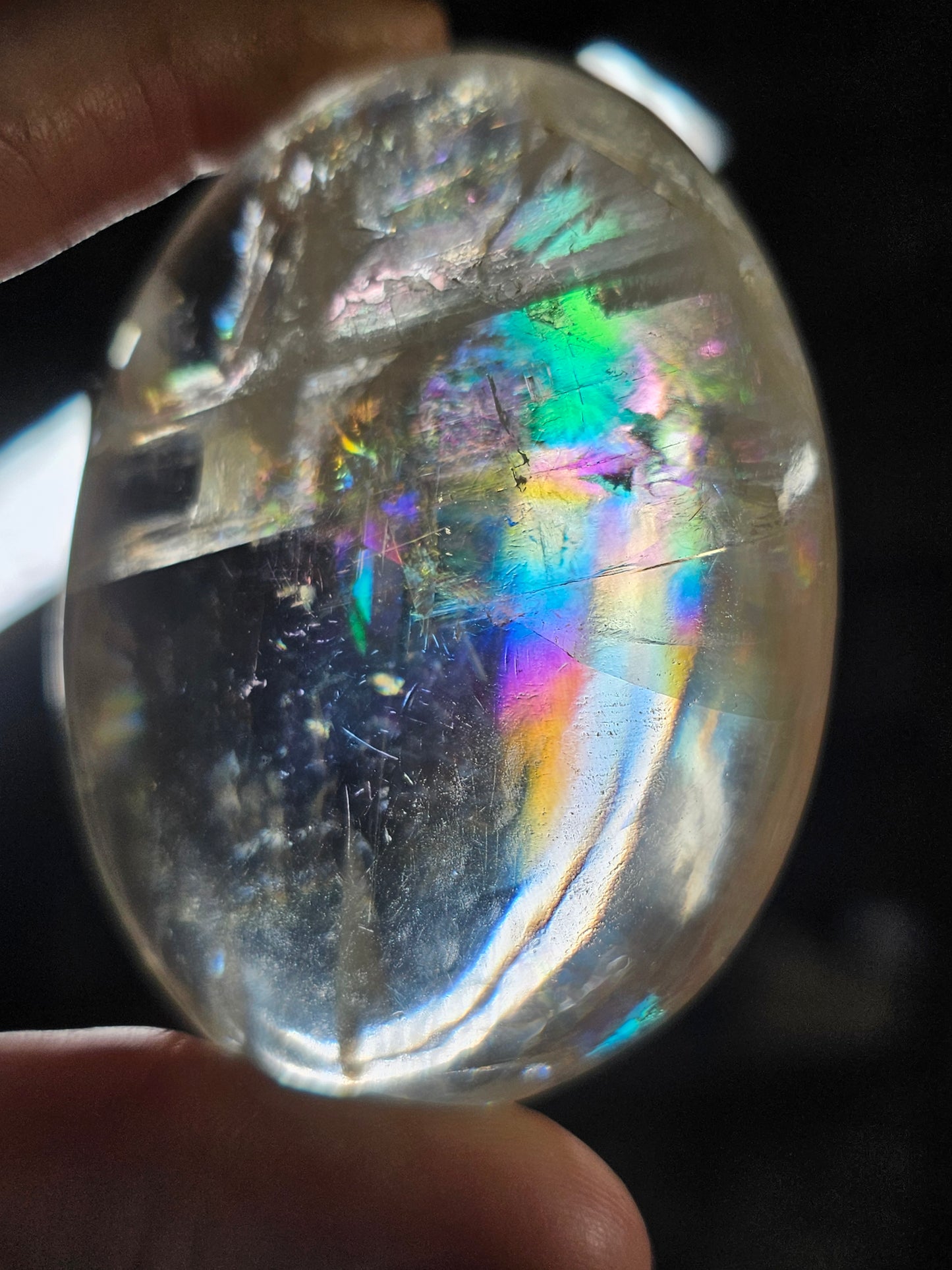 Xl Optical Calcite Palm Stone