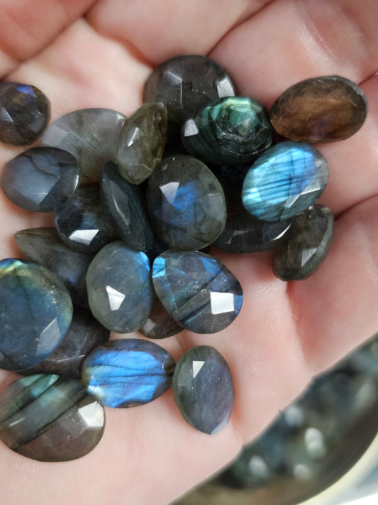 Labradorite Facets