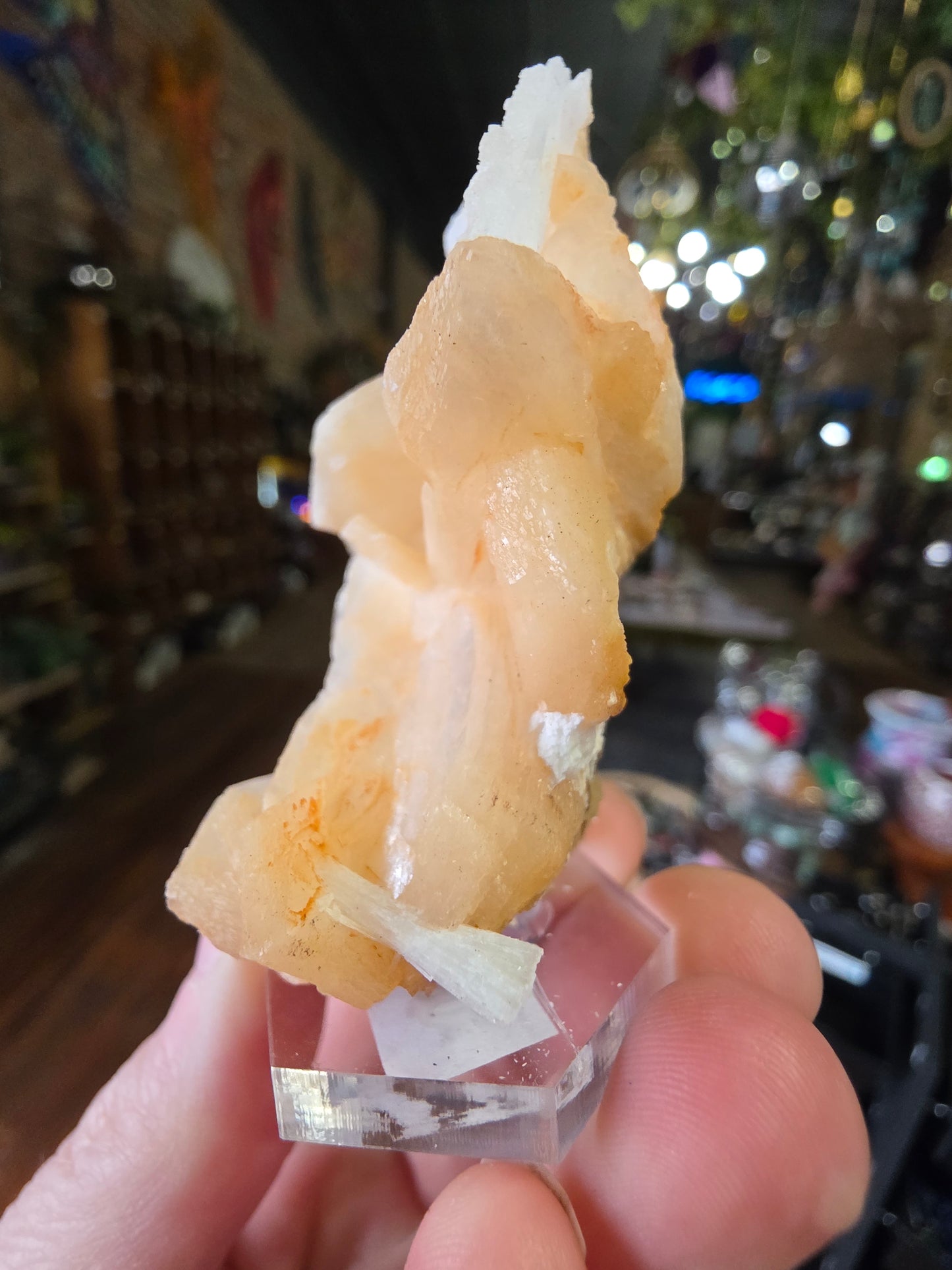 Scolecite on Peach Stilbite