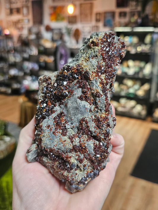 Sphalerite on Quartz Druzy