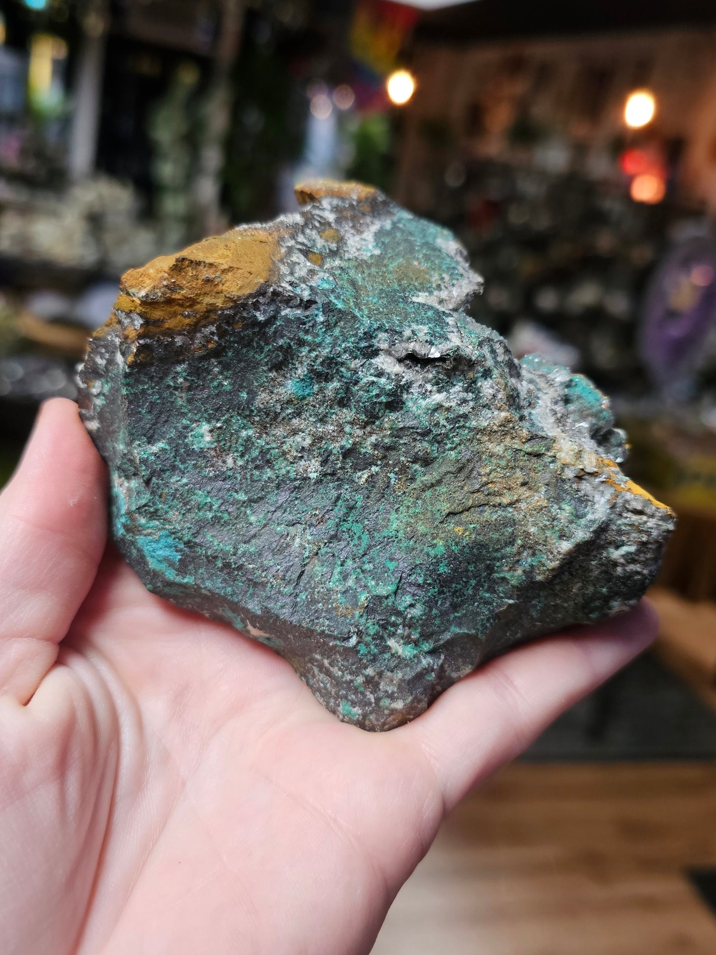 Fluorecent Rosatite and Calcite
