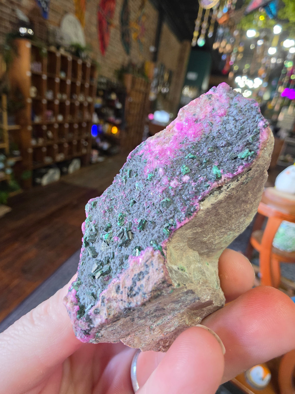 Malachite and Heterogentite on Colbalto Calcite