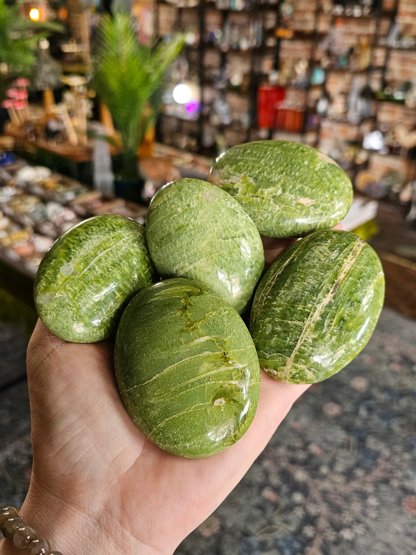 Tremolite Palm Stone