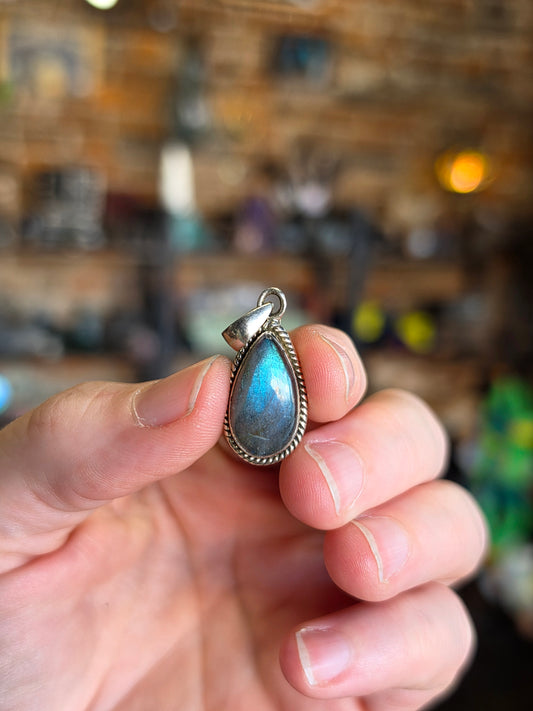 Labradorite Pendant
