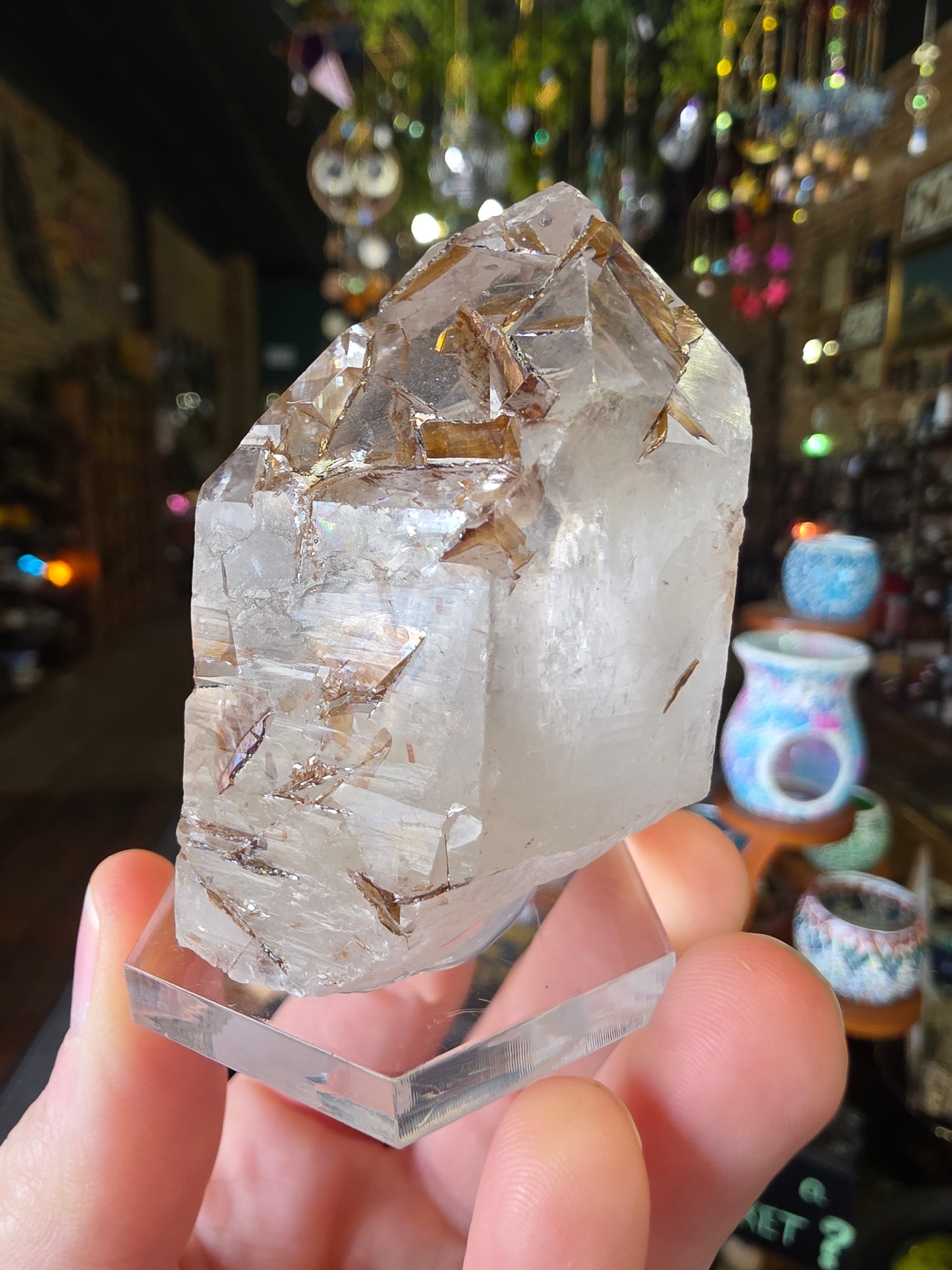 Brookite in Quartz