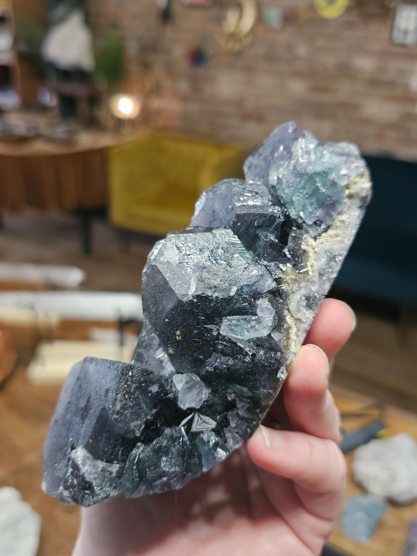 Daylight UV Reactive Fluorite