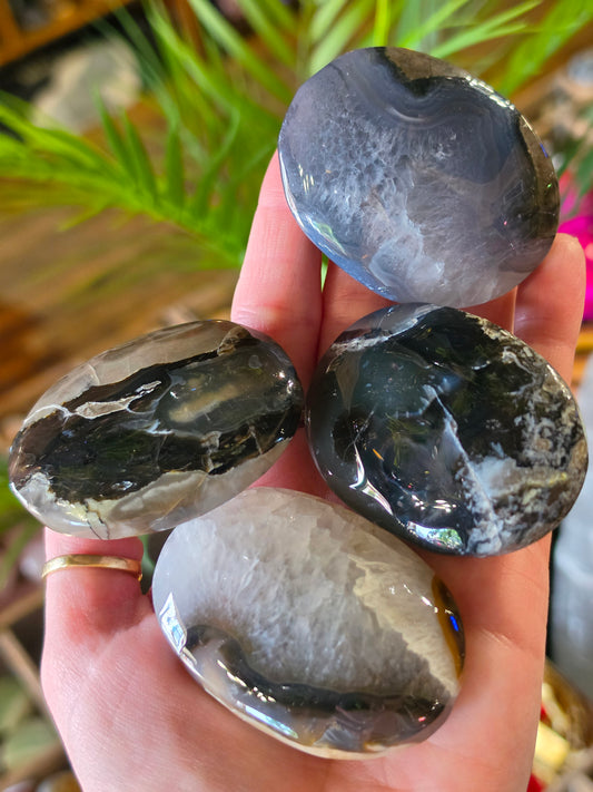 Volcano Agate Palmstone