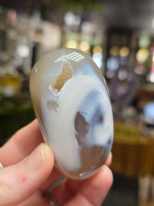 Orca Agate Palmstone