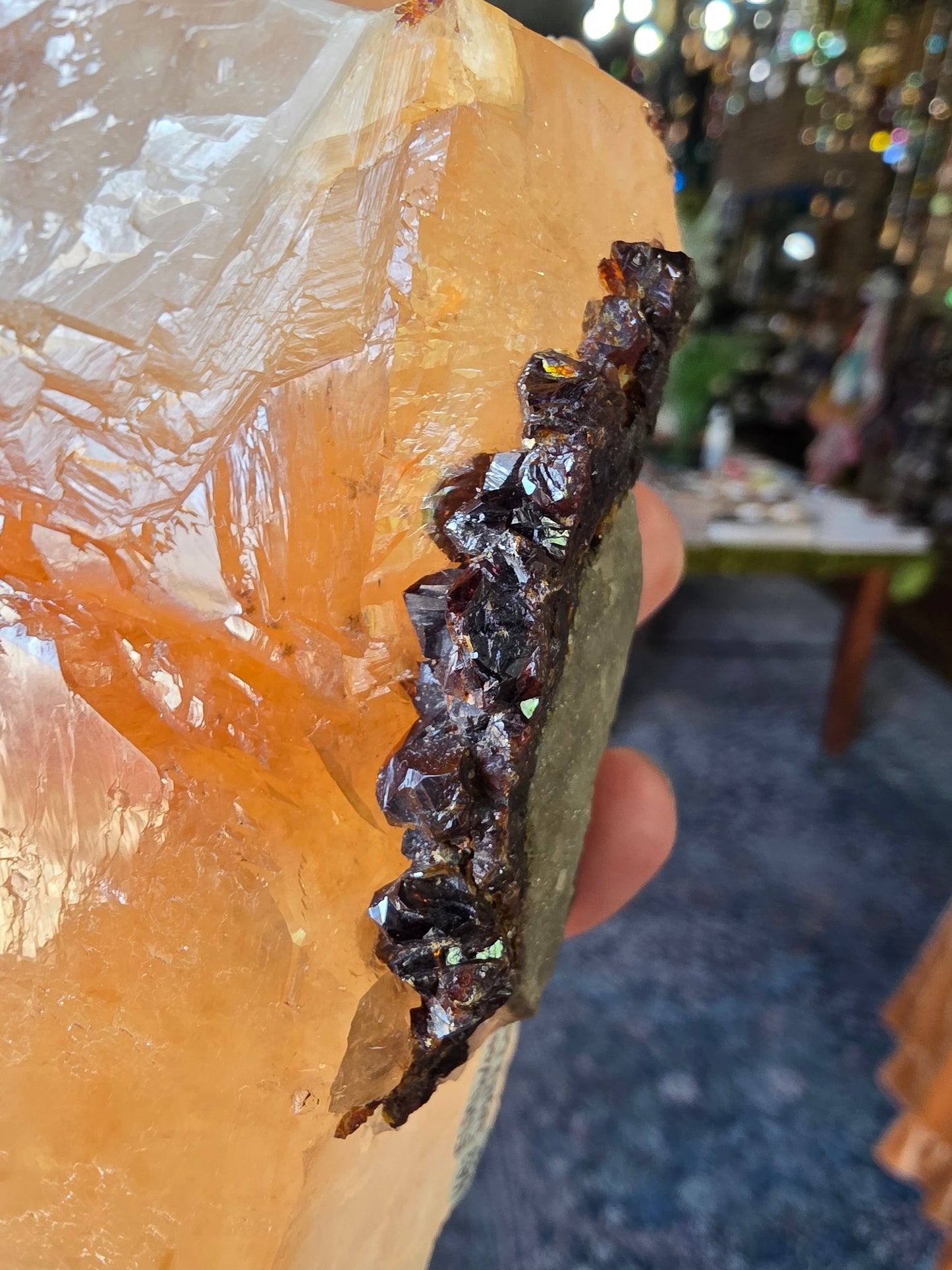 Sphalerite on Calcite