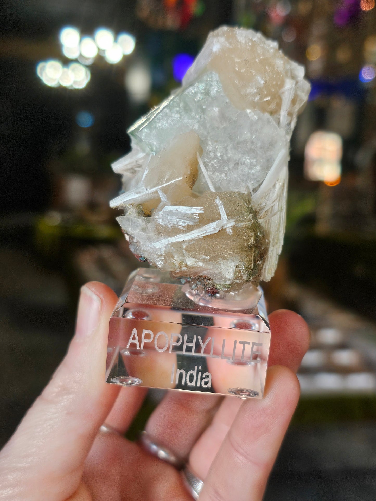 Apopthylite on Stilbite