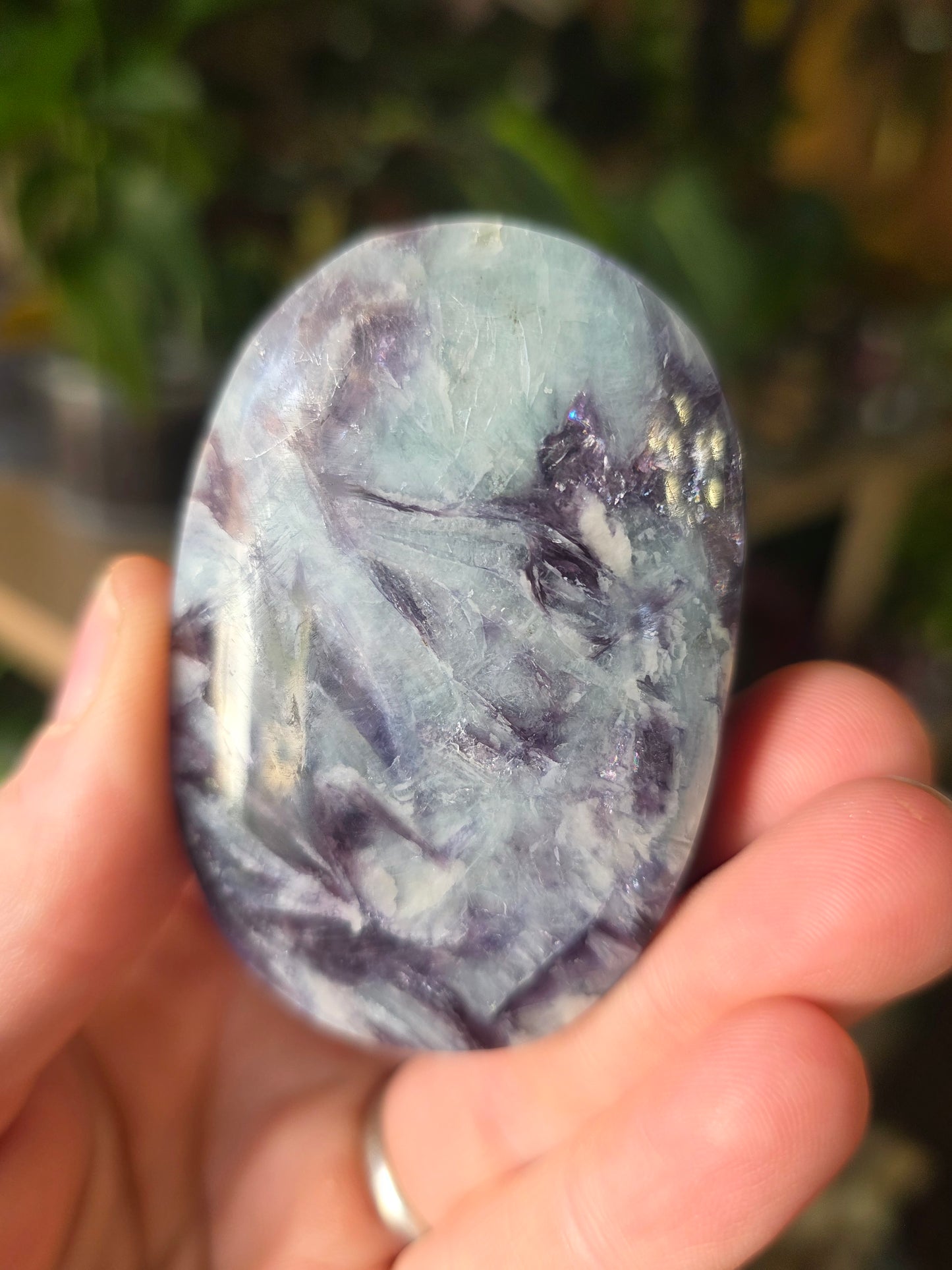 Lepidolite in Cleavlandite Palm Stone