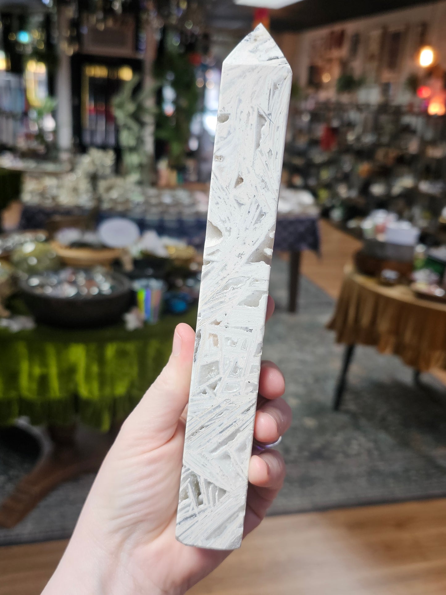 Lattice Lace Agate Tower