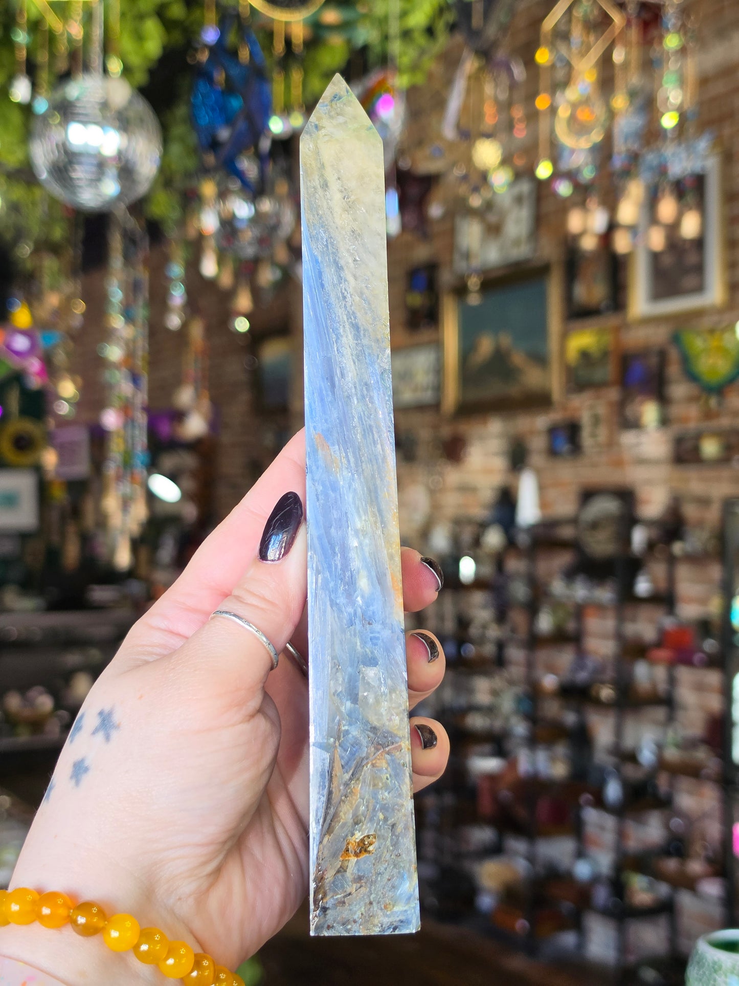 Blue Kyanite in Quartz Tower