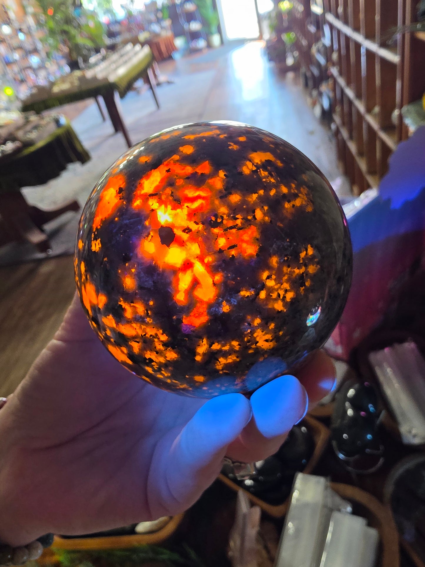 Fluorecent Sodalite Sphere