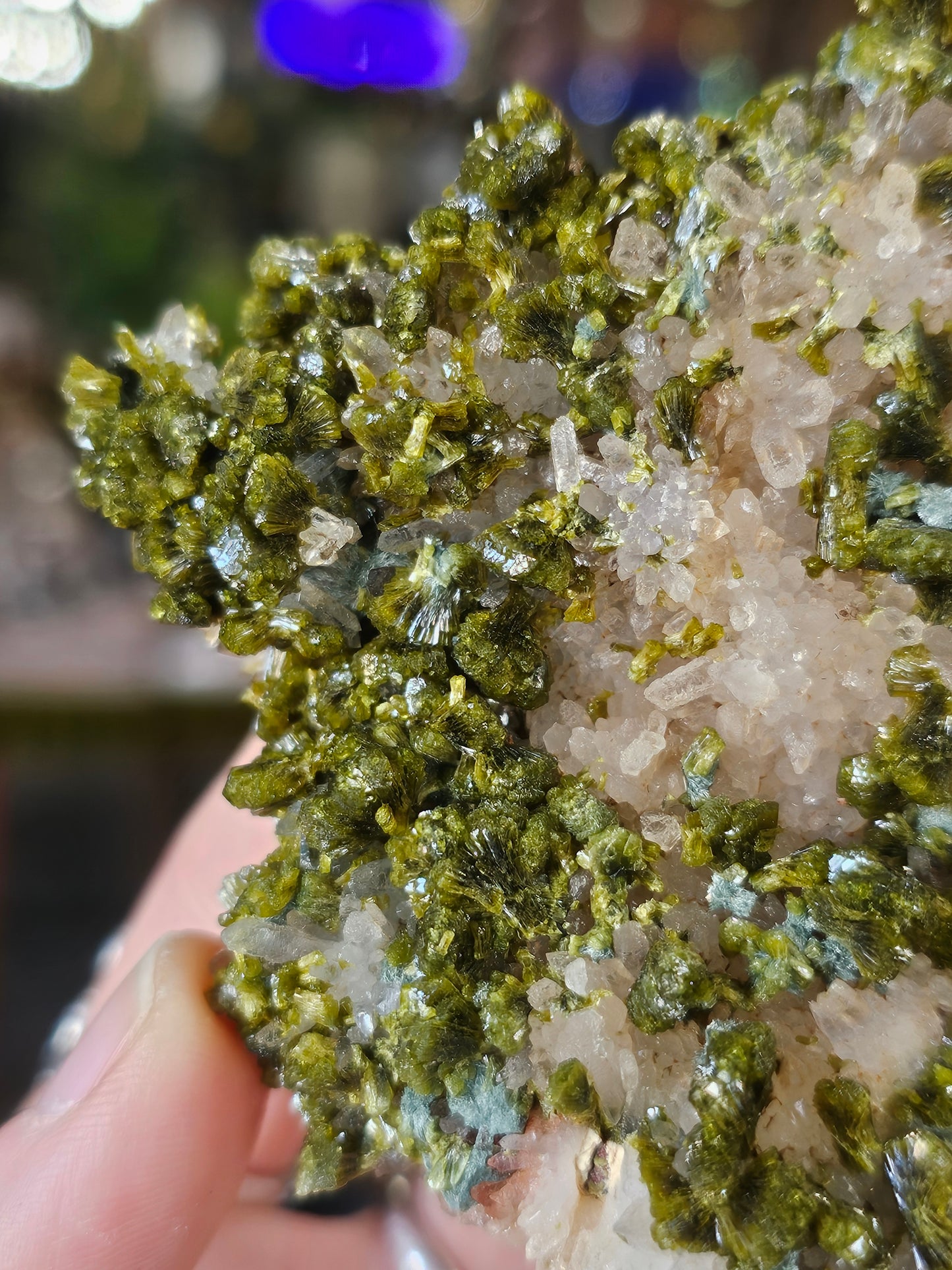 Epidote on Quartz