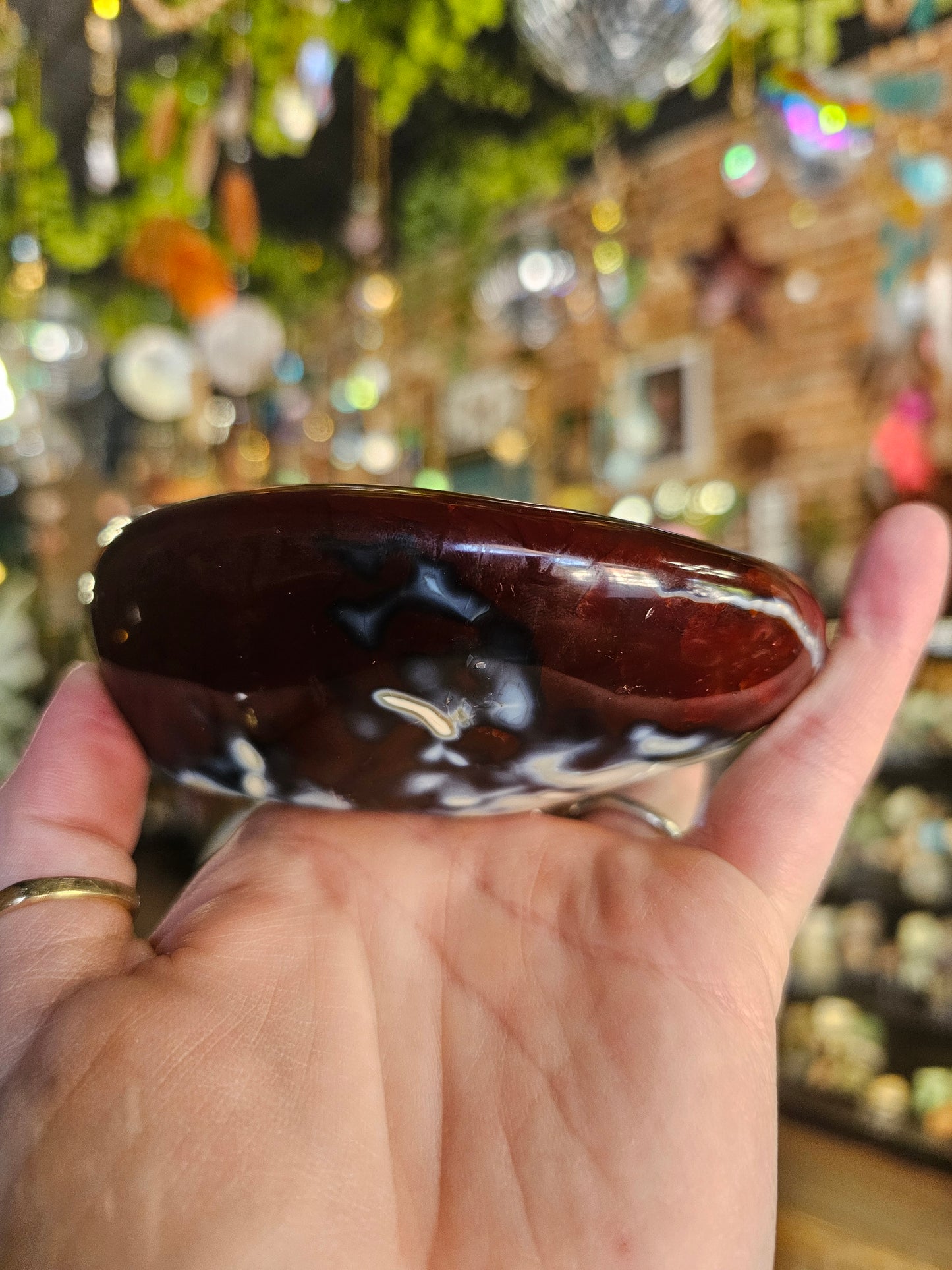 Carnelian Agate On Orca Agate bowl