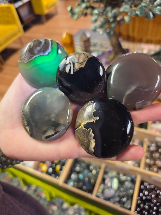 Volcano Agate Palmstone