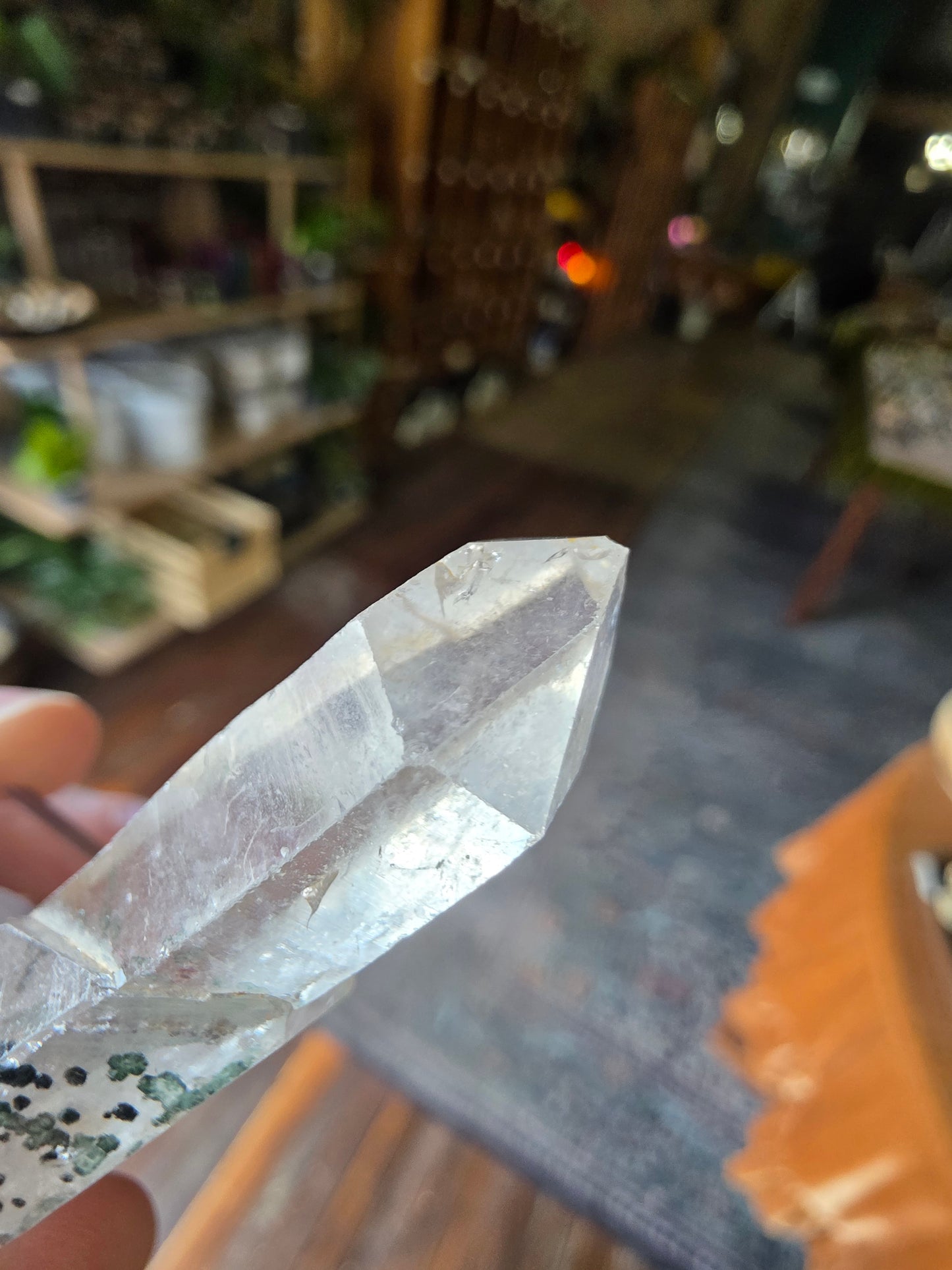 Uncommon Clinochlorite Trapiche Inclusions in Quartz