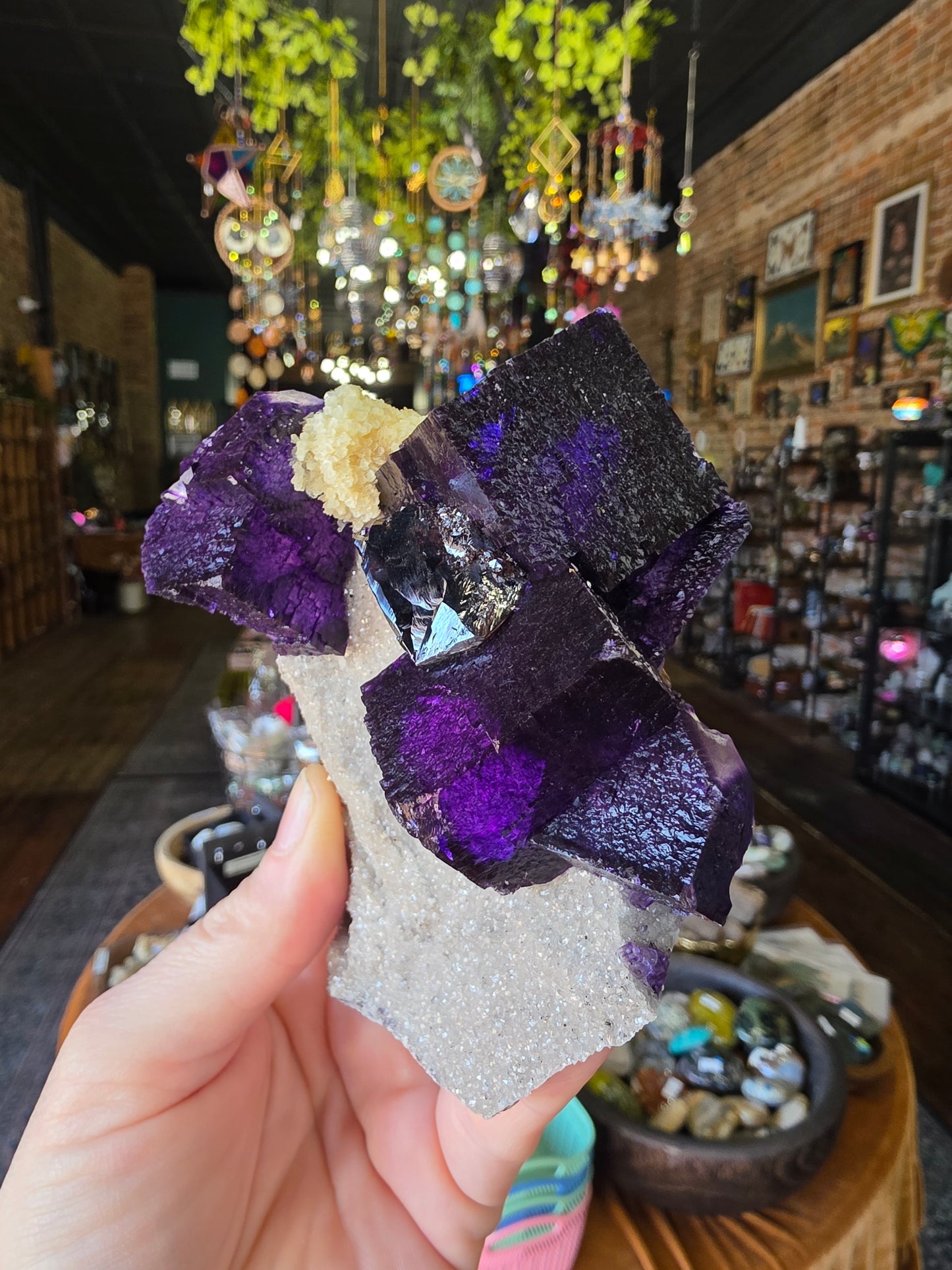 Fluorite, Sphalerite, Barite on Druzy Quartz