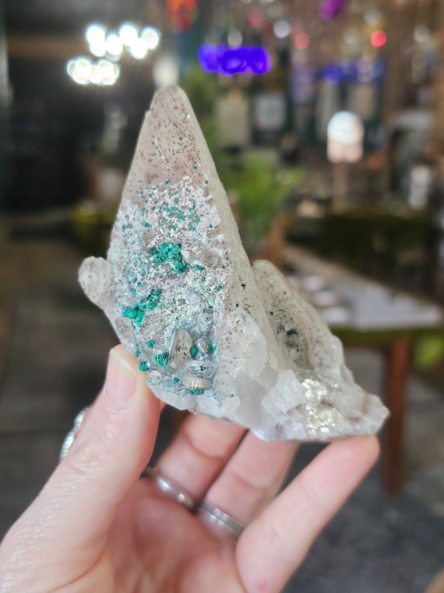 Malachite on Calcite